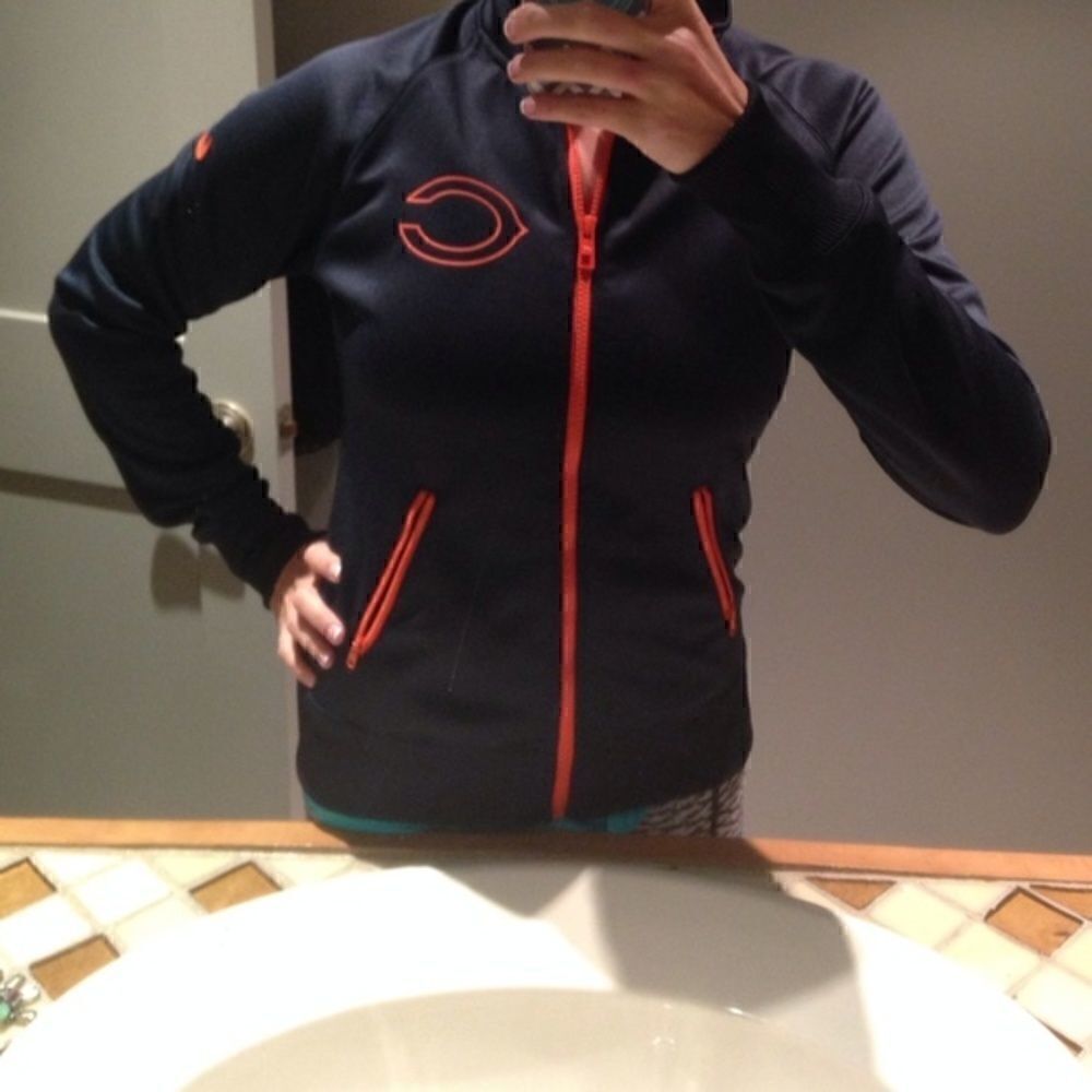 New Chicago Bears zip up jacket sz S (tag missing)